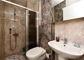 قريبة من شاطئ كليوباترا - دوبلكس 3 غرف وصالة -في مركز الانيا 