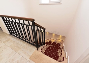 قريبة من شاطئ كليوباترا - دوبلكس 3 غرف وصالة -في مركز الانيا 