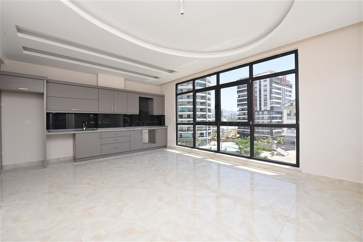 مجمع حديث -شقة 1+1 - في مهموتلار / الانيا 