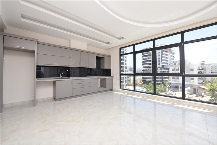 مجمع حديث -شقة 1+1 - في مهموتلار / الانيا 