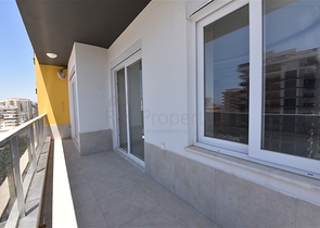 مجمع حديث -شقة 1+1 - في مهموتلار / الانيا 