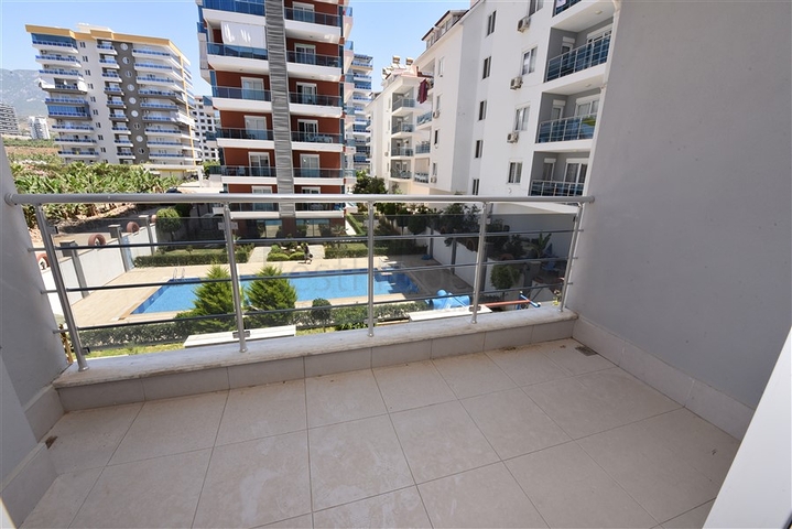 سعر منافس - شقة 2 غرفة وصالة -ضمن مجمع قريب من البحر -في مهموتلار / الانيا 