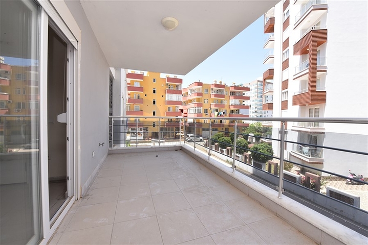 سعر منافس - شقة 2 غرفة وصالة -ضمن مجمع قريب من البحر -في مهموتلار / الانيا 