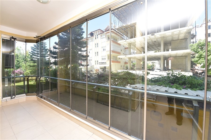 موقع مميز -شقة 1+1 - مفروشة -في مركز الانيا 