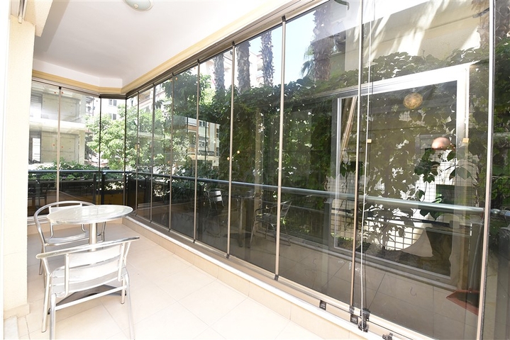 موقع مميز -شقة 1+1 - مفروشة -في مركز الانيا 