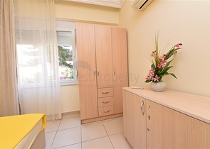 موقع مميز -شقة 1+1 - مفروشة -في مركز الانيا 