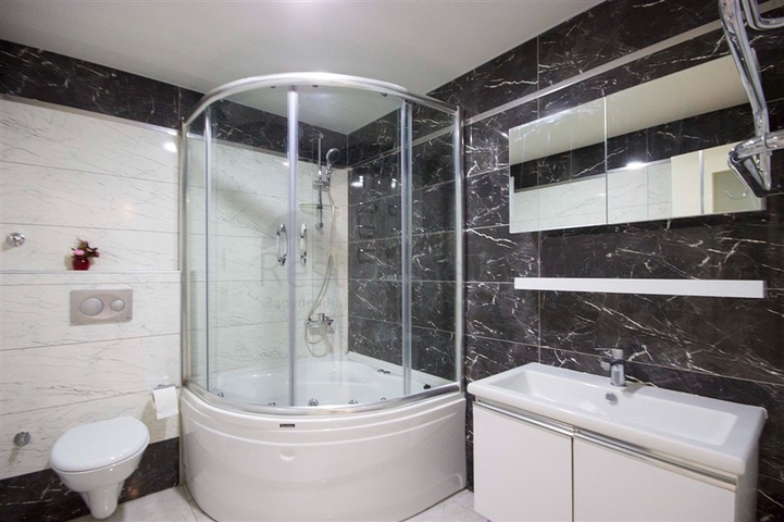 مجمع فاخر -دوبلكس 4 غرف وصالة -مفروشة -في كاستل / الانيا 