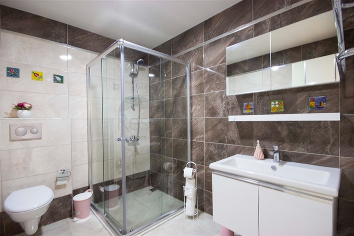 مجمع فاخر -دوبلكس 4 غرف وصالة -مفروشة -في كاستل / الانيا 