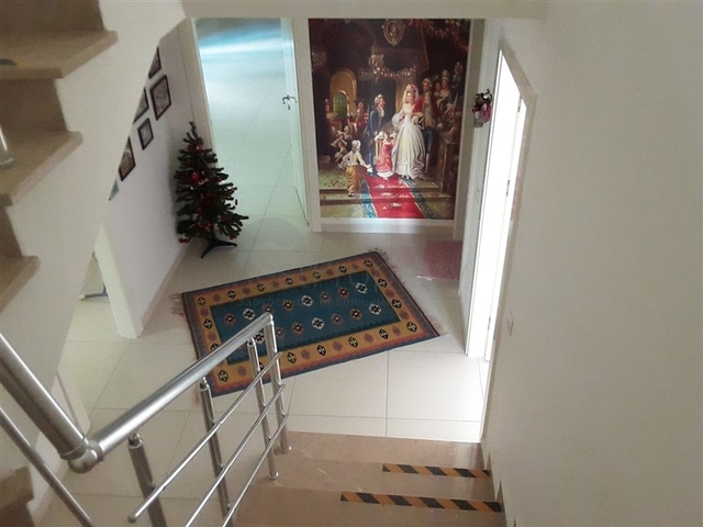 مجمع فاخر -دوبلكس 4 غرف وصالة -مفروشة -في كاستل / الانيا 