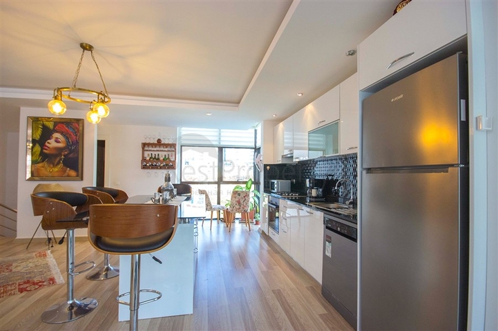 مجمع فاخر -دوبلكس 4 غرف وصالة -مفروشة -في كاستل / الانيا 