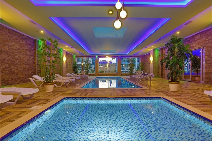 مجمع فاخر -دوبلكس 4 غرف وصالة -مفروشة -في كاستل / الانيا 