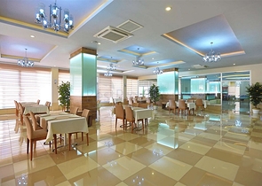 مجمع فاخر -دوبلكس 4 غرف وصالة -مفروشة -في كاستل / الانيا 