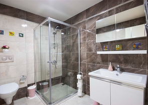 مجمع فاخر -دوبلكس 4 غرف وصالة -مفروشة -في كاستل / الانيا 