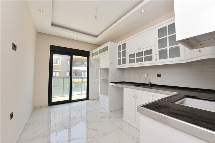 مجمع سكني جديد -شقة 3 غرف وصالة - في اوبا / الانيا 