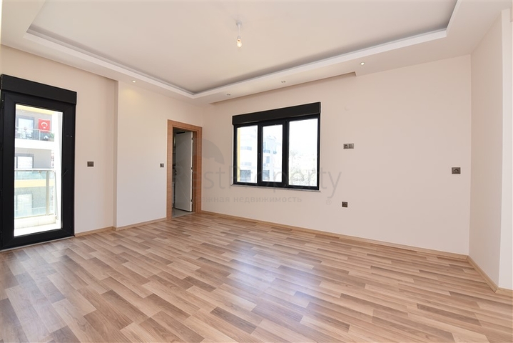 مجمع سكني جديد -شقة 3 غرف وصالة - في اوبا / الانيا 