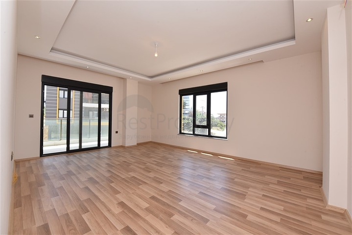 مجمع سكني جديد -شقة 3 غرف وصالة - في اوبا / الانيا 