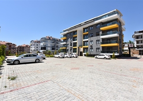 مجمع سكني جديد -شقة 3 غرف وصالة - في اوبا / الانيا 