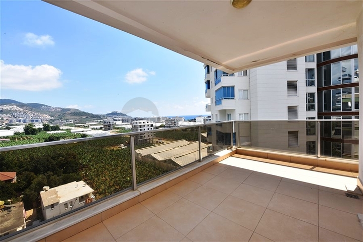 اطلالة بحر وجبل - دوبلكس عائلية واسعة -تصميم 3 غرف نوم وصالتين -في مهموتلار / الانيا 