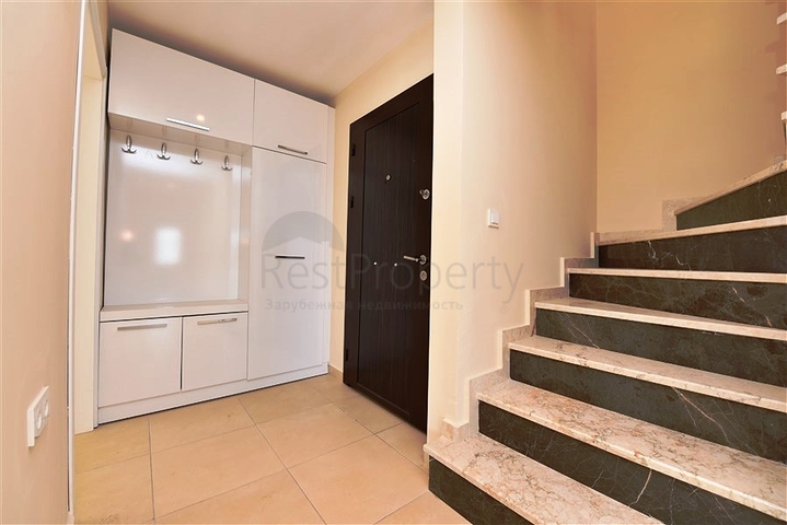 اطلالة بحر وجبل - دوبلكس عائلية واسعة -تصميم 3 غرف نوم وصالتين -في مهموتلار / الانيا 