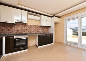 اطلالة بحر وجبل - دوبلكس عائلية واسعة -تصميم 3 غرف نوم وصالتين -في مهموتلار / الانيا 