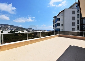 اطلالة بحر وجبل - دوبلكس عائلية واسعة -تصميم 3 غرف نوم وصالتين -في مهموتلار / الانيا 