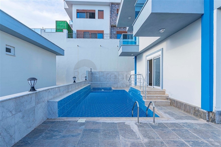 اطلالة بحر - فيلا مستقلة -مسبح خاص -جديدة -في كارجي جاك / الانيا 