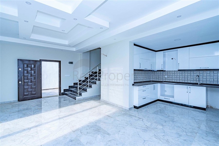 اطلالة بحر - فيلا مستقلة -مسبح خاص -جديدة -في كارجي جاك / الانيا 