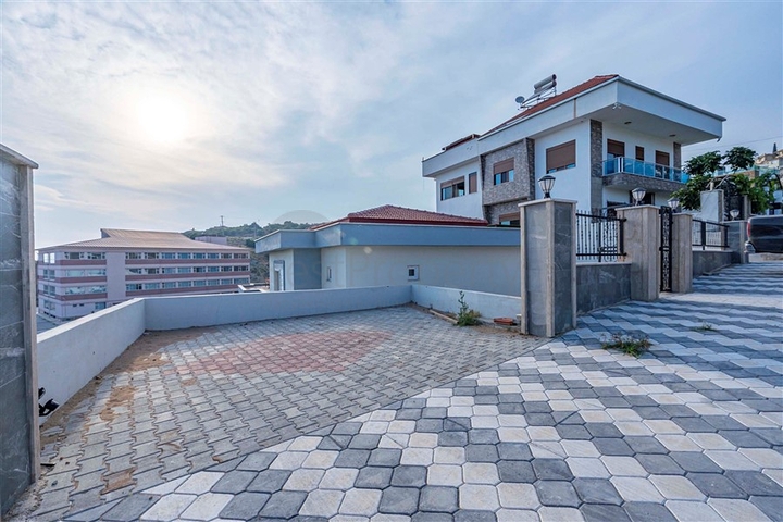 اطلالة بحر - فيلا مستقلة -مسبح خاص -جديدة -في كارجي جاك / الانيا 