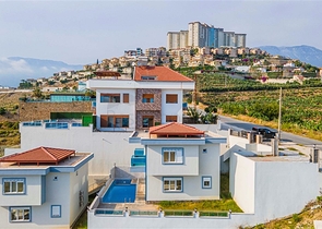 اطلالة بحر - فيلا مستقلة -مسبح خاص -جديدة -في كارجي جاك / الانيا 