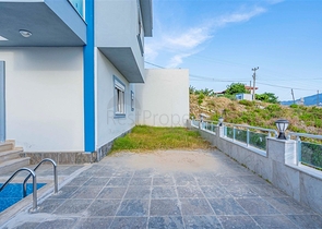 اطلالة بحر - فيلا مستقلة -مسبح خاص -جديدة -في كارجي جاك / الانيا 