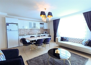 تصميم انيق -شقة 2 غرفة وصالة -قريبة من البحر -في مهموتلار / الانيا 