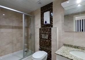 تصميم انيق -شقة 2 غرفة وصالة -قريبة من البحر -في مهموتلار / الانيا 