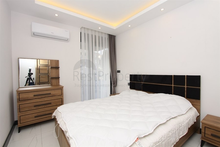 موقع مميز -مجمع سكني جديد -شقة غرفة وصالة في مركز الانيا 