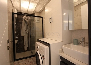 موقع مميز -مجمع سكني جديد -شقة غرفة وصالة في مركز الانيا 