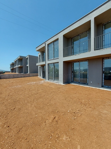 سعر منافس - شقة 2 غرفة وصالة -ضمن مجمع فاخر في بودروم 