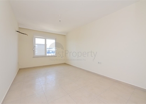 شقة 1+1 غرفة وصالة - في مجمع يضم كافة الخدمات -في مهموتلار / الانيا 