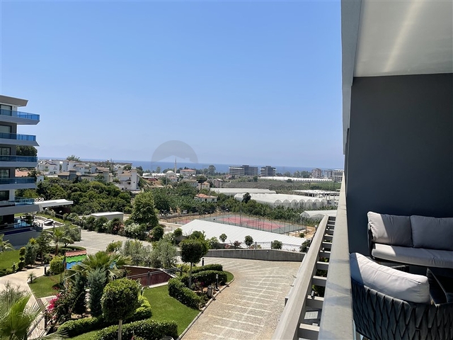 اطلالة بحر - شقة مميزة ضمن مجمع فاخر -في كارجي جاك / الانيا 