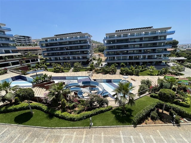 اطلالة بحر - شقة مميزة ضمن مجمع فاخر -في كارجي جاك / الانيا 