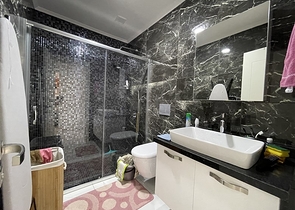 اطلالة بحر - شقة مميزة ضمن مجمع فاخر -في كارجي جاك / الانيا 