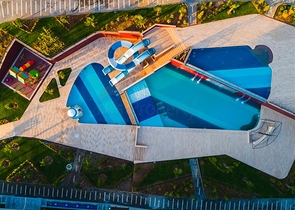 اطلالة بحر - شقة مميزة ضمن مجمع فاخر -في كارجي جاك / الانيا 