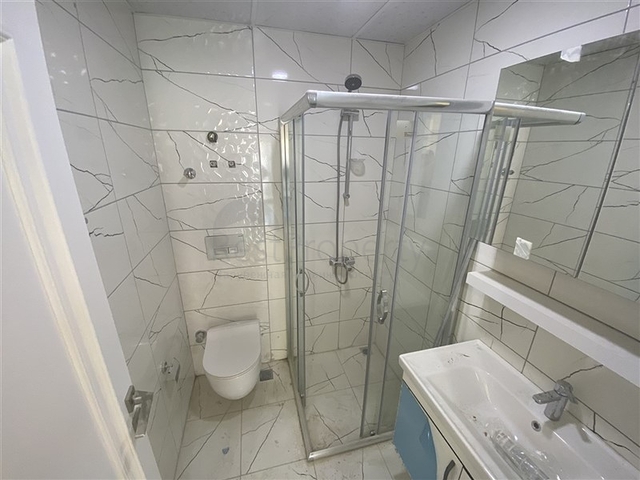 شقق ضمن مجمع جديد -قريبة من المشفى الحكومي في اوبا / الانيا 