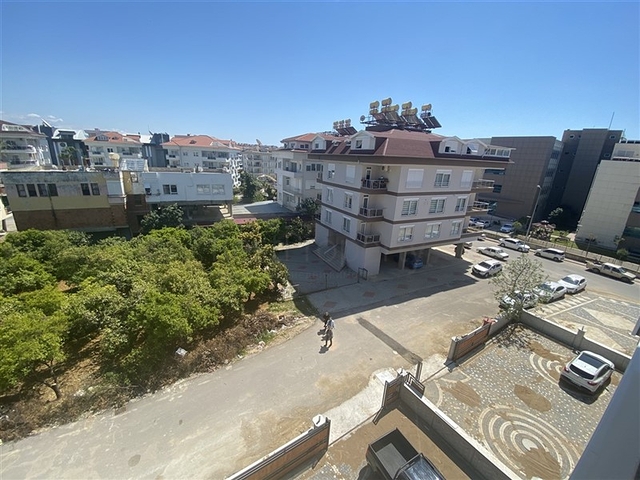 شقق ضمن مجمع جديد -قريبة من المشفى الحكومي في اوبا / الانيا 