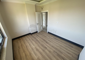 شقق ضمن مجمع جديد -قريبة من المشفى الحكومي في اوبا / الانيا 