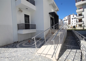 شقق ضمن مجمع جديد -قريبة من المشفى الحكومي في اوبا / الانيا 