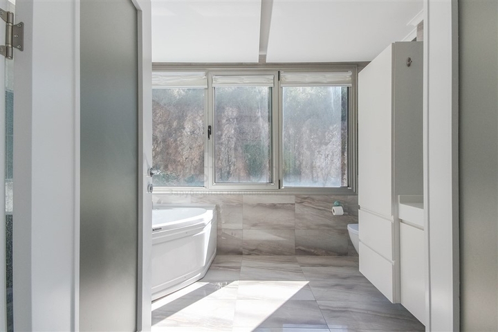 اطلالة بحر مباشرة - مجمع 5 نجوم - شقة 2 غرفة وصالة -في كارجي جاك / الانيا 