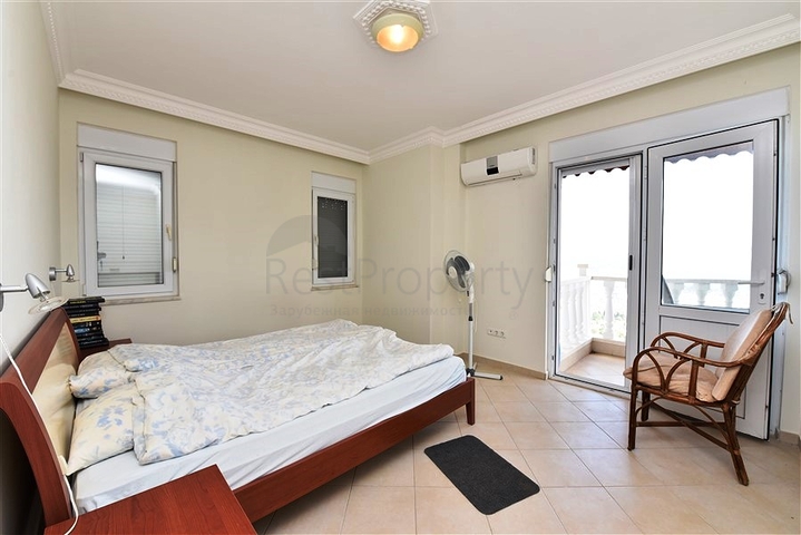 اطلالة بحر وقلعة -فيلا مستقلة مع مسبح خاص - في مركز الانيا