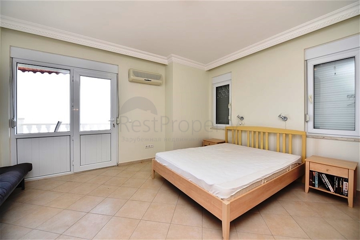 اطلالة بحر وقلعة -فيلا مستقلة مع مسبح خاص - في مركز الانيا