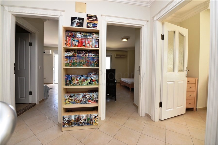 اطلالة بحر وقلعة -فيلا مستقلة مع مسبح خاص - في مركز الانيا