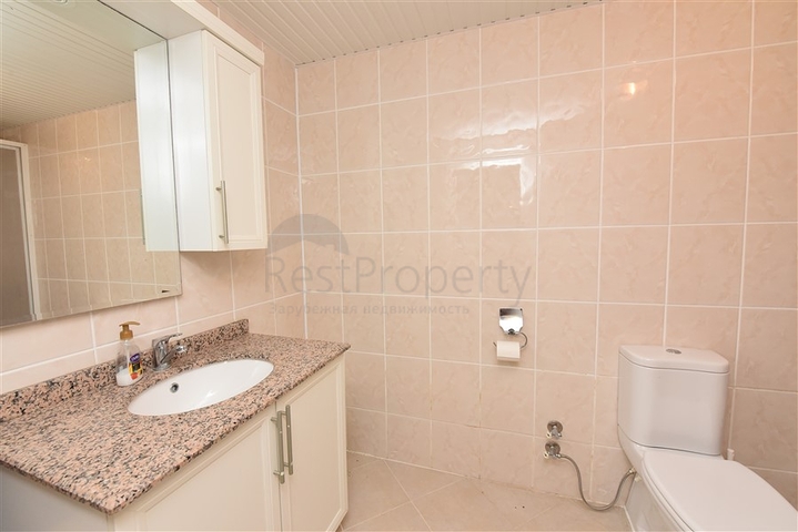 اطلالة بحر وقلعة -فيلا مستقلة مع مسبح خاص - في مركز الانيا