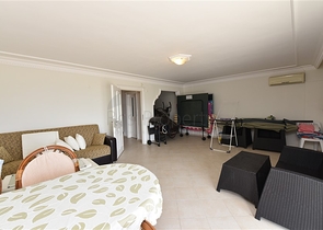 اطلالة بحر وقلعة -فيلا مستقلة مع مسبح خاص - في مركز الانيا